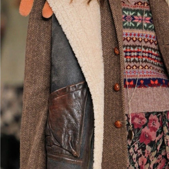 Ralph Lauren Shearling & Leather Full Zip Vest.  NWOT. Heirloom quality - Picture 3 of 13